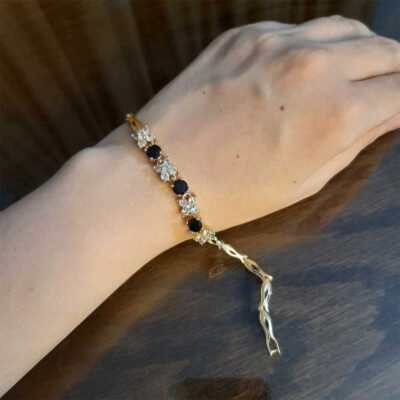Gold Bracelet – 19 cm long – AB152