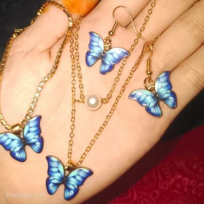 Shien butterfly pendant set